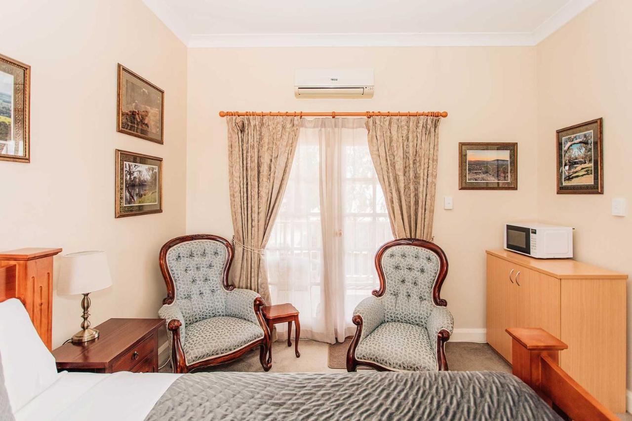 Settlers Hotel York Buitenkant foto